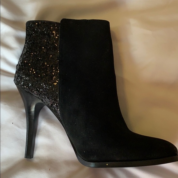 BCBG ankle suede and sequins black boots (8.5) - Picture 3 of 6